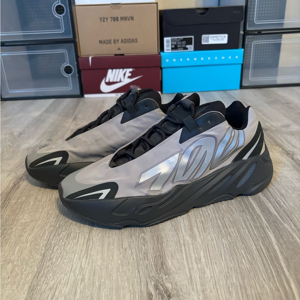 Yeezy Boost 700